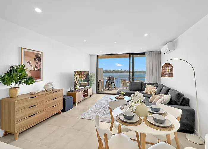 Modern 1-Bedroom Apt With Sweeping Water Views