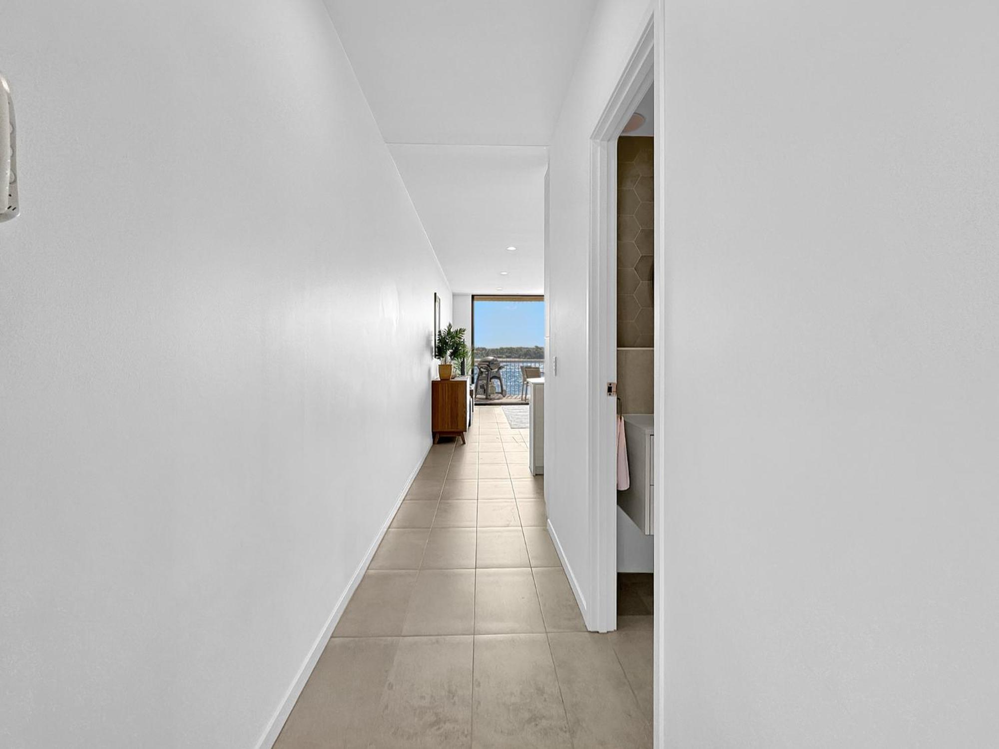 Apartment Modern 1-bedroom With Sweeping Water Views Batemans Bay