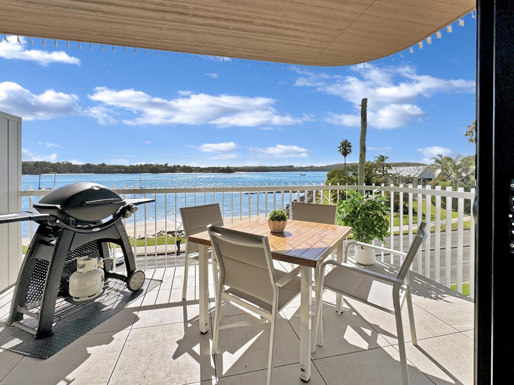 Modern 1-bedroom With Sweeping Water Views Apartment Batemans Bay