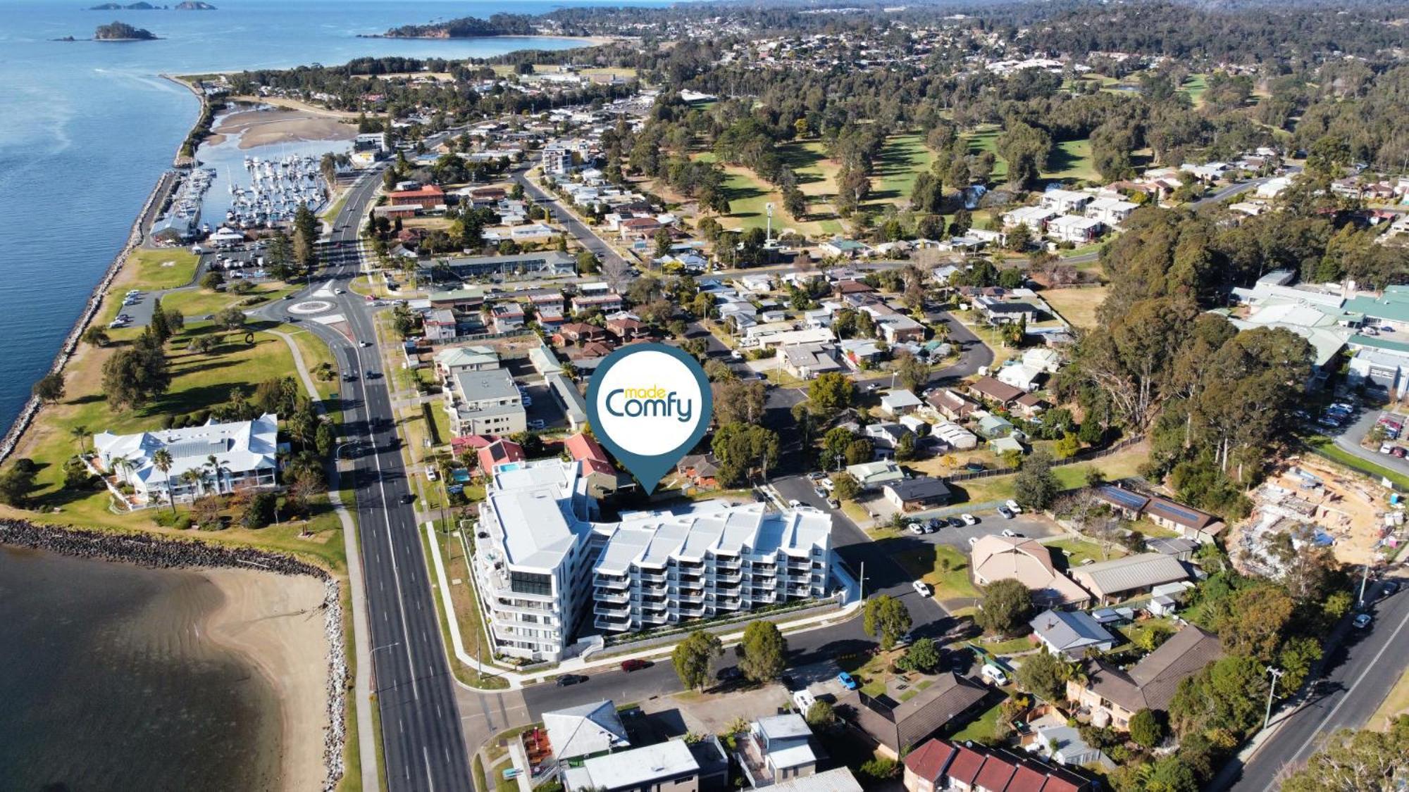 Apartment Modern 1-bedroom With Sweeping Water Views Batemans Bay